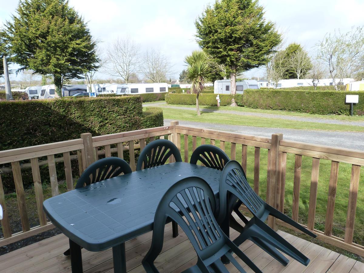 Camping Le Picard Tournieres Exterior photo